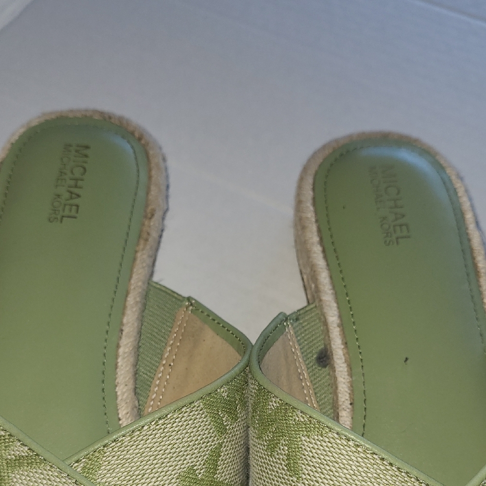Michael Kors Logo Olive Green Women's Sandals - Picture 4 of 9